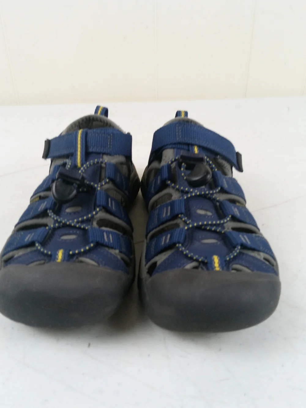 Keen Newport H2 Hiking Sandals Kids Size 3 Closed-Toe Adventure Outdoor
